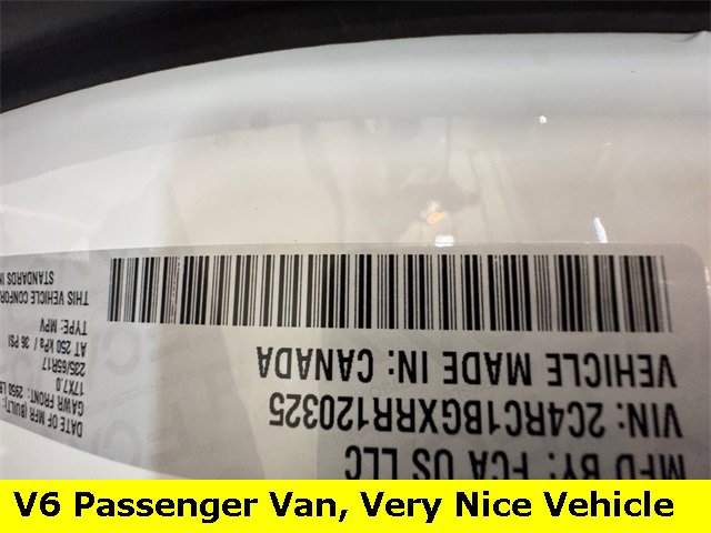 Used 2024 Chrysler Pacifica Touring-L image 27