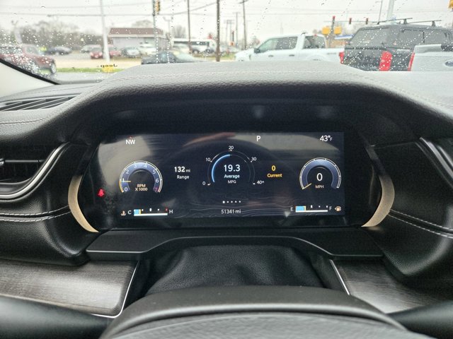 Used 2022 Jeep Grand Cherokee L Limited w/ Black Appearance Package image 26