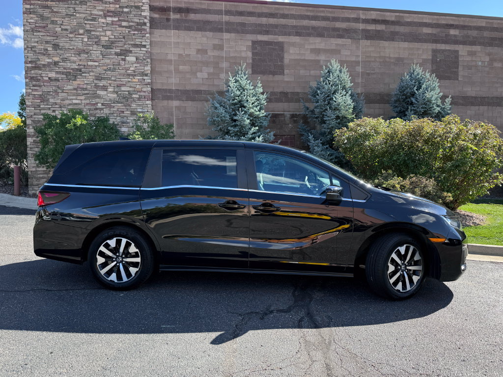 Used 2025 Honda Odyssey EX-L image 6