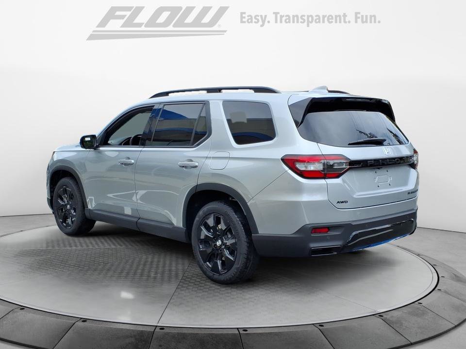 New 2026 Honda Pilot Black Edition image 5