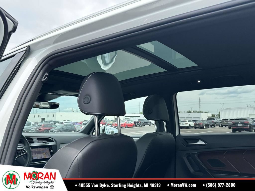 Certified 2024 Volkswagen Tiguan SEL R-Line AWD/4WD image 17
