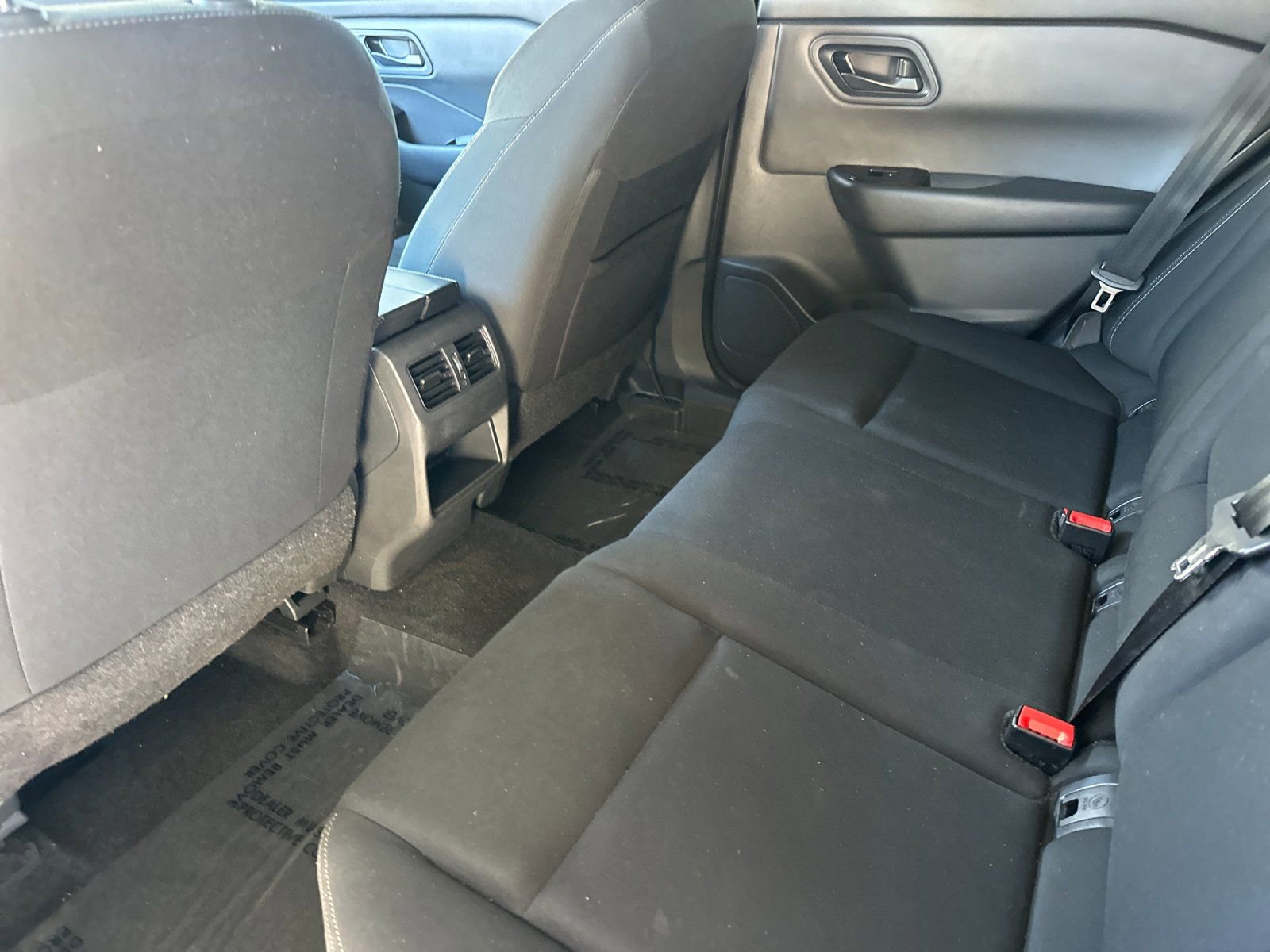 Used 2024 Nissan Rogue S image 11