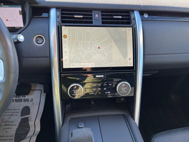 Used 2024 Land Rover Discovery S image 23