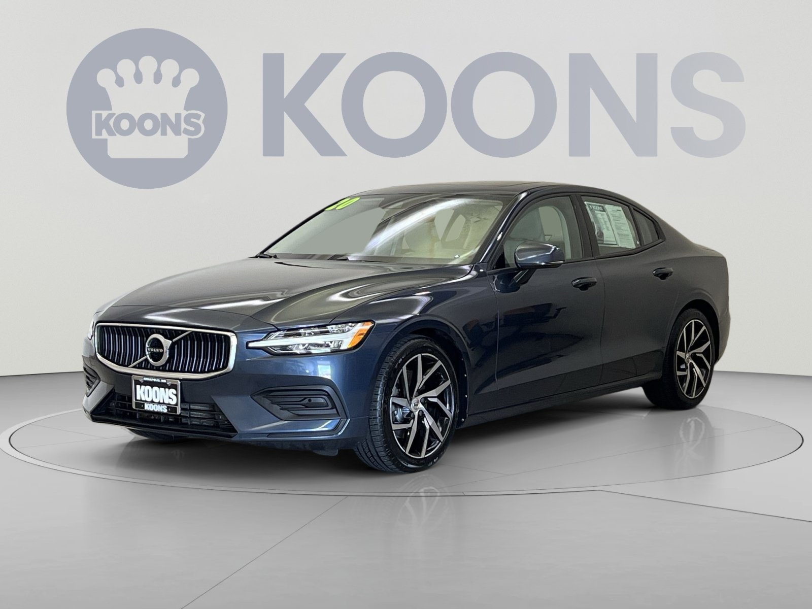 Used 2020 Volvo S60 T5 Momentum FWD image 1