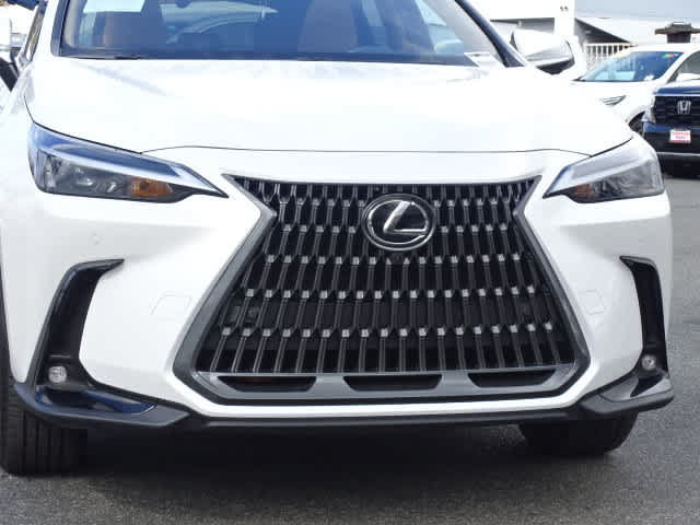 Used 2025 Lexus NX 350h AWD w/ Accessory Package (Z2) image 4