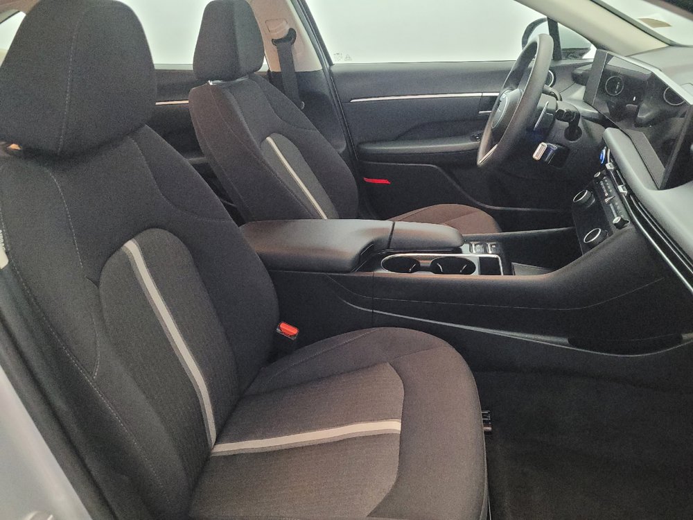 Used 2025 Hyundai Sonata SEL FWD image 21