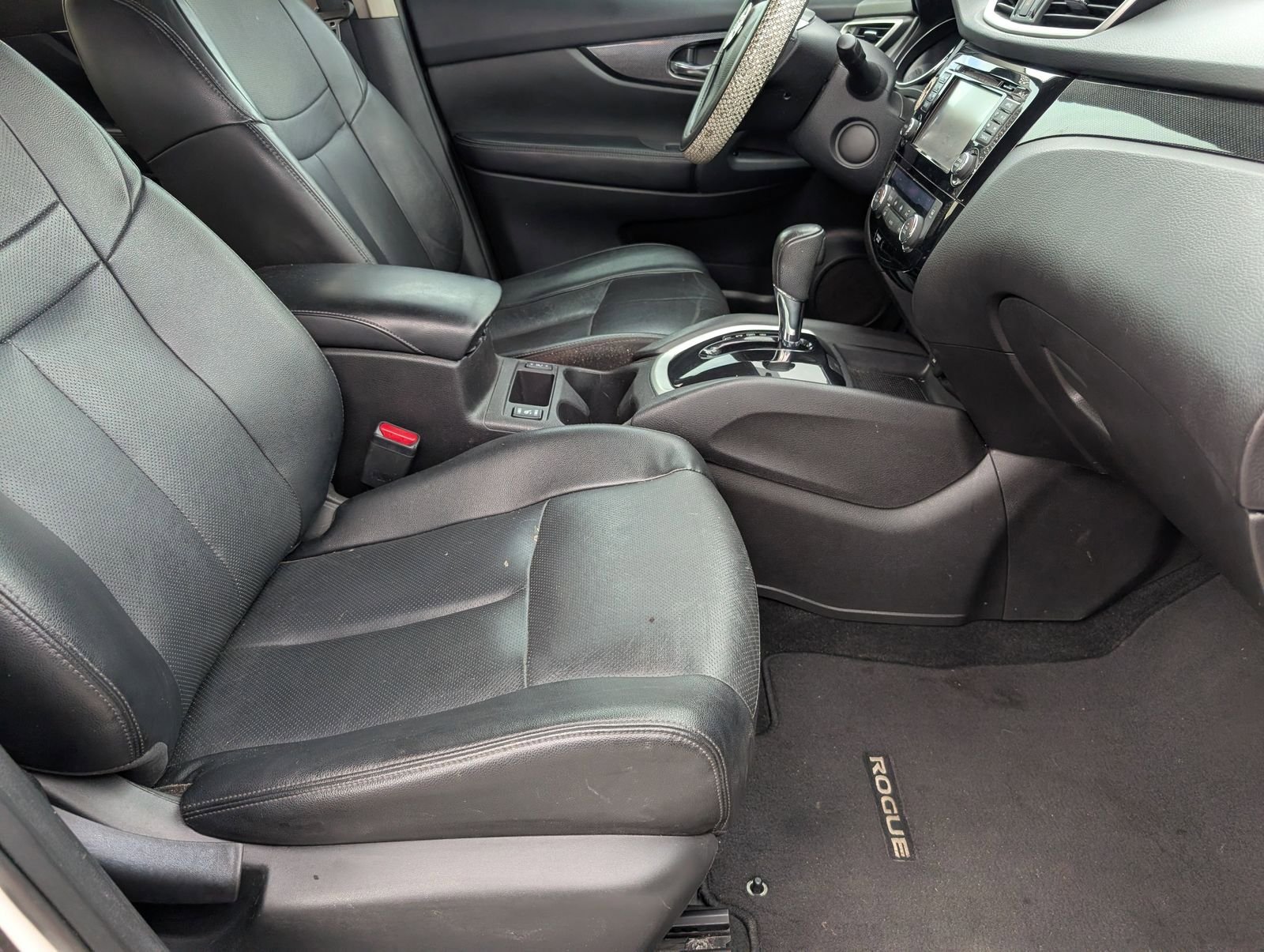 Used 2015 Nissan Rogue SL w/ SL Premium Package FWD image 28