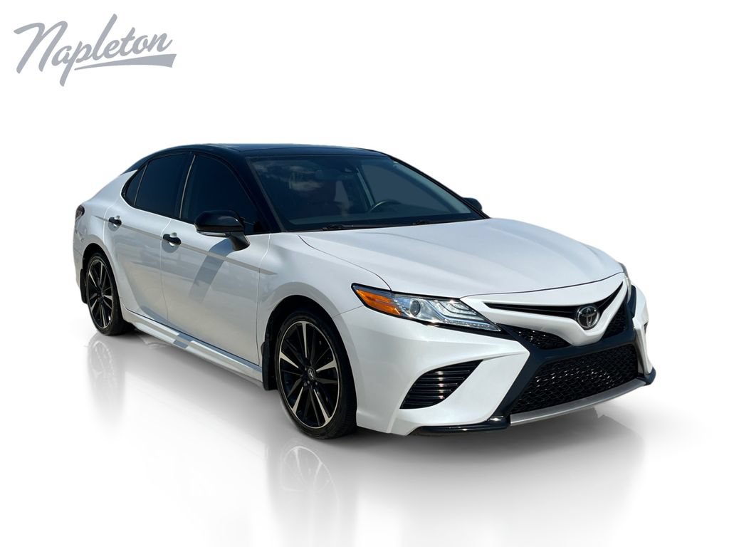 Used 2020 Toyota Camry XSE FWD image 8