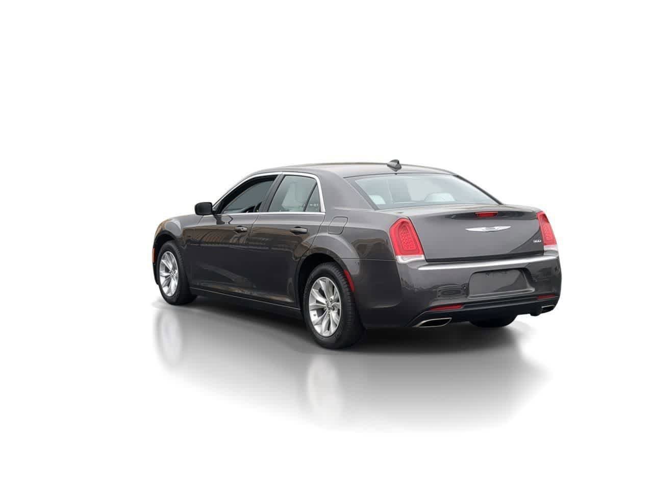 Used 2023 Chrysler 300 Touring w/ Safetytec Plus Group RWD image 6
