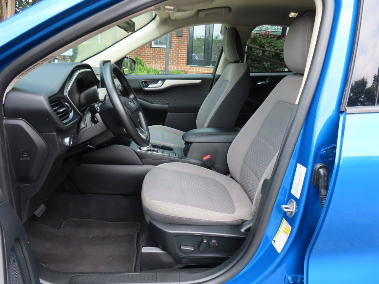 Used 2020 Ford Escape SE FWD image 15