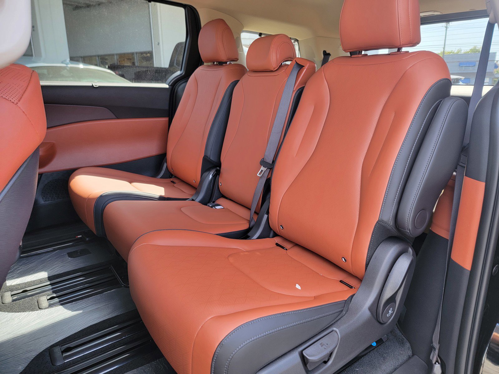 New 2026 Kia Carnival EX image 15