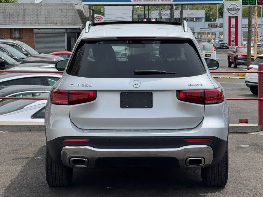 Used 2020 Mercedes-Benz GLB 250 4MATIC image 13