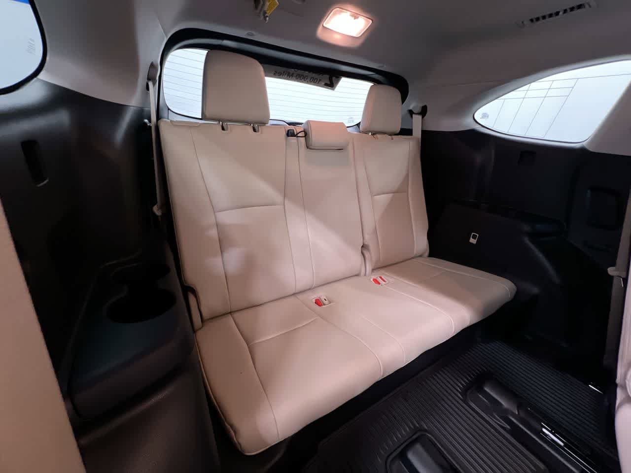 Used 2022 Toyota Highlander XLE AWD/4WD image 43