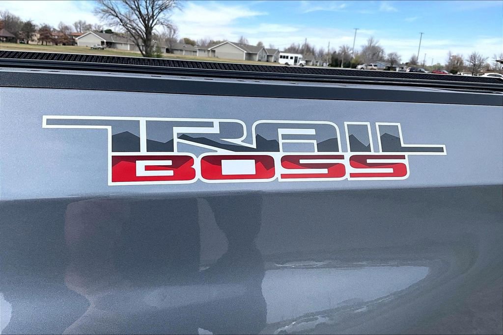 Used 2021 Chevrolet Silverado 1500 Custom Trail Boss image 8