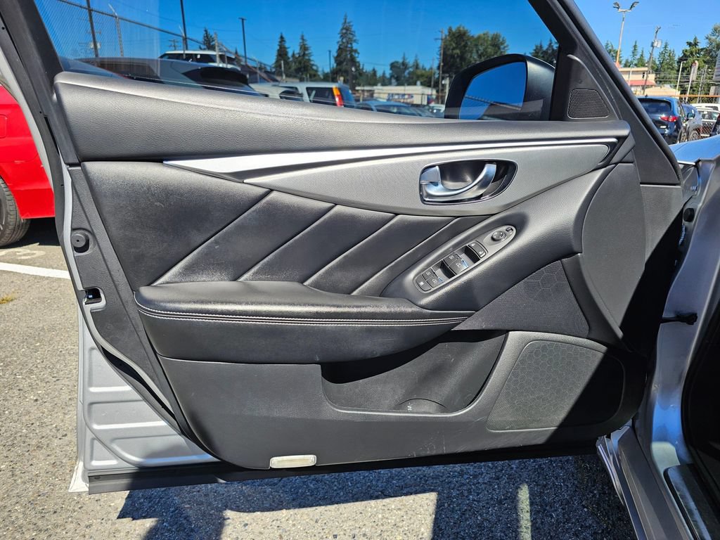 Used 2019 INFINITI Q50 Luxe w/ All Weather Package (L93) AWD/4WD image 23