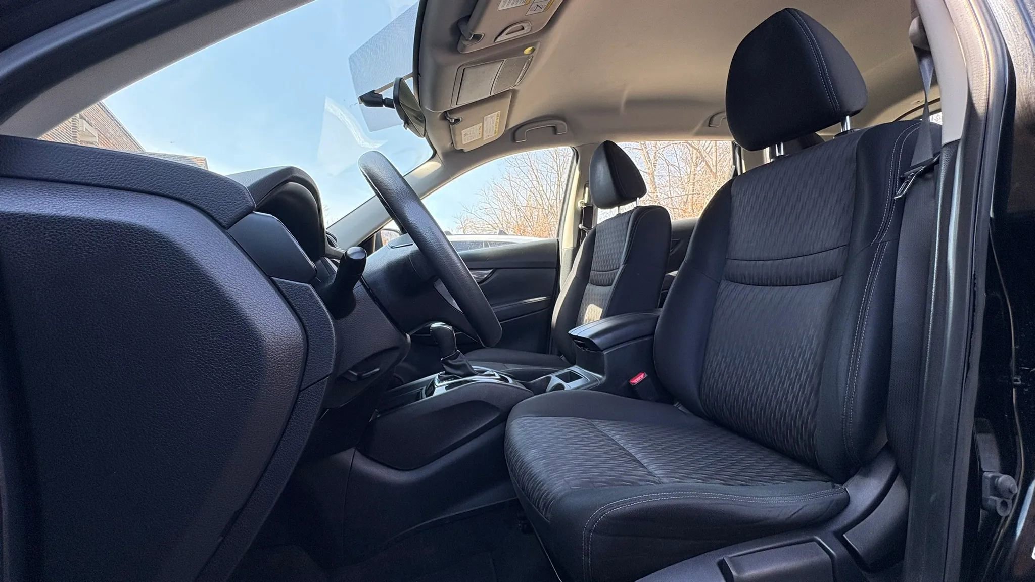 Used 2017 Nissan Rogue S image 23