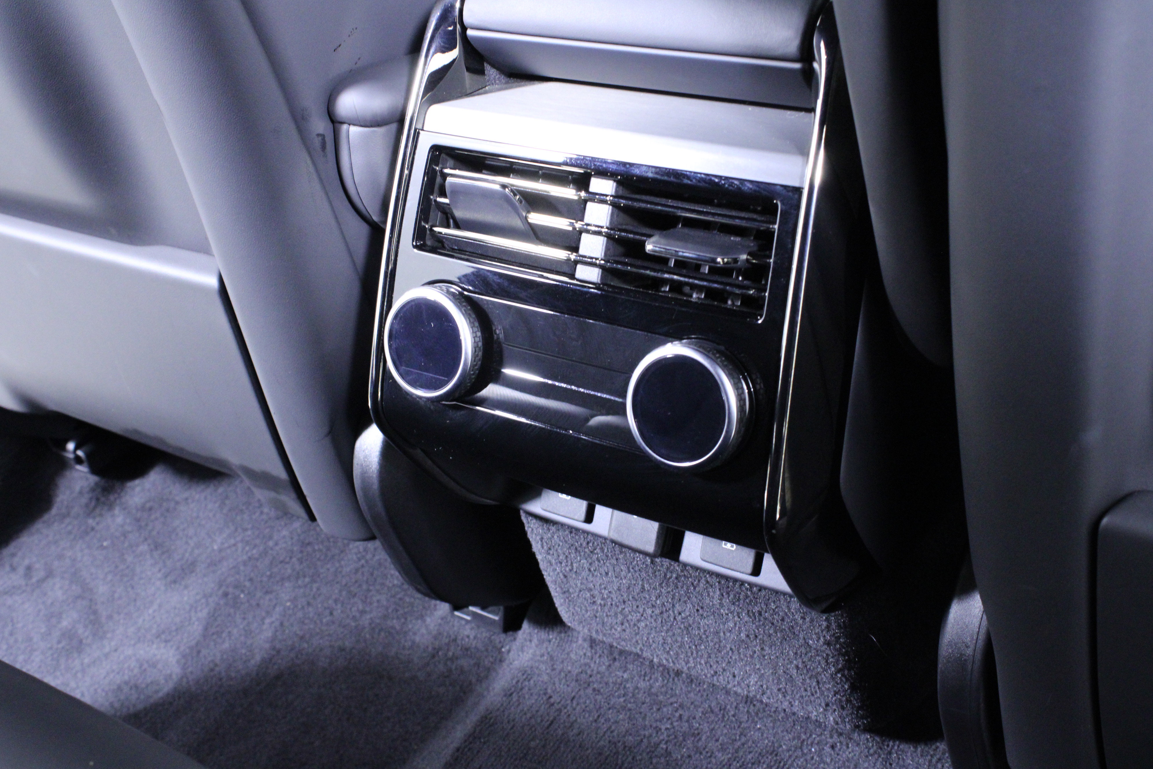 Used 2025 Land Rover Range Rover Sport Dynamic SE image 16