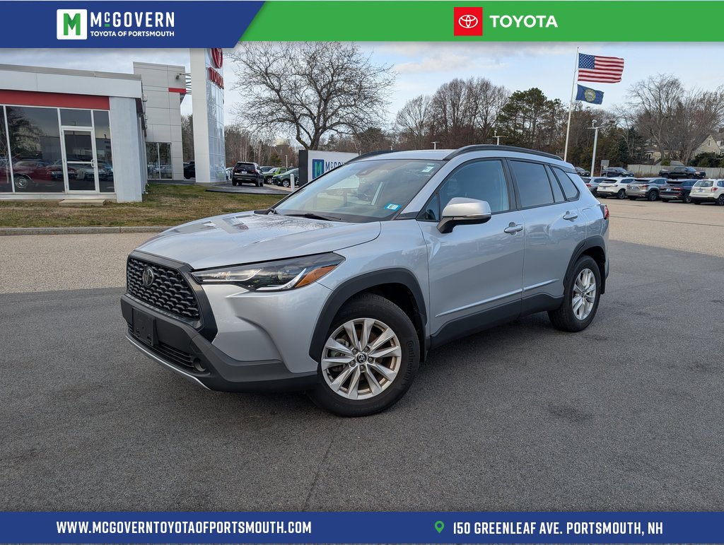 Used 2022 Toyota Corolla Cross LE image 1
