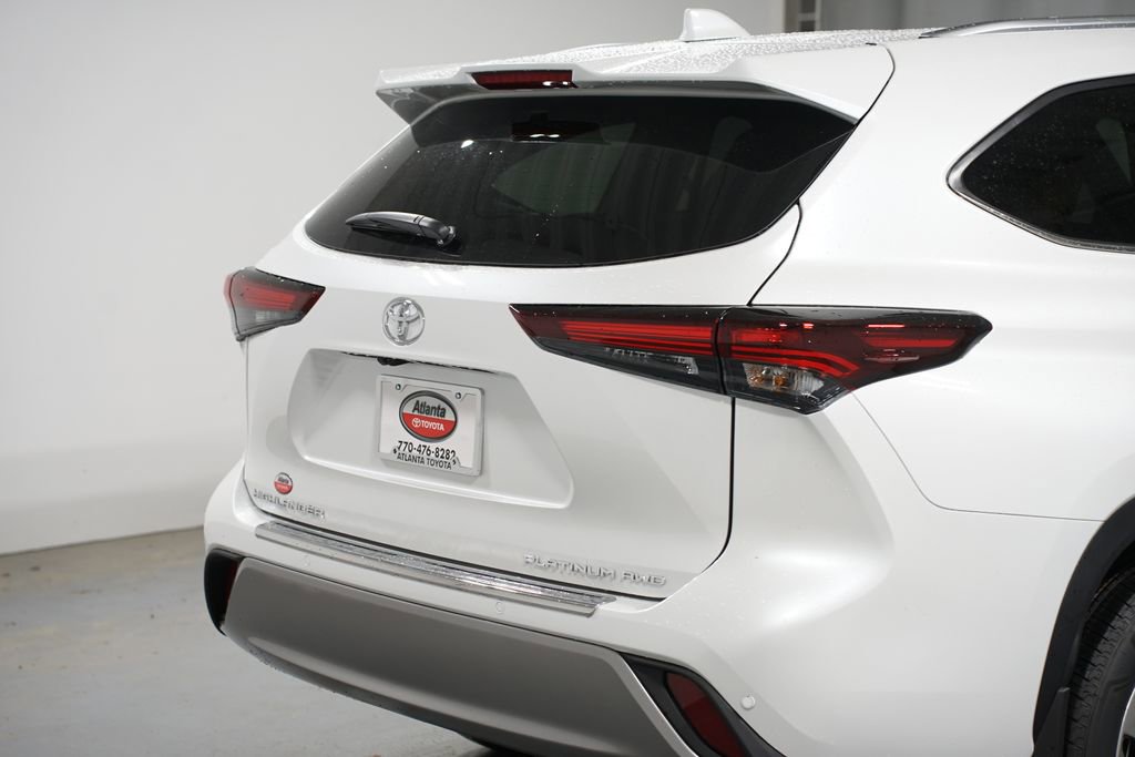 New 2026 Toyota Highlander Platinum AWD/4WD image 10