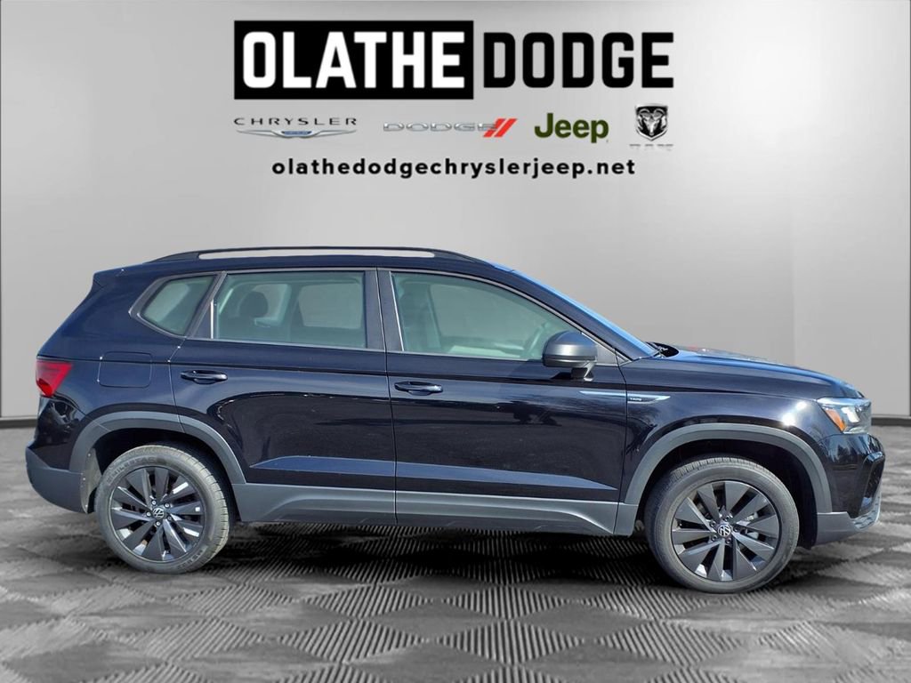 Used 2024 Volkswagen Taos S image 30