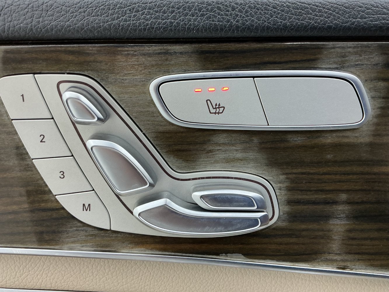 Used 2019 Mercedes-Benz C 300 Sedan image 44