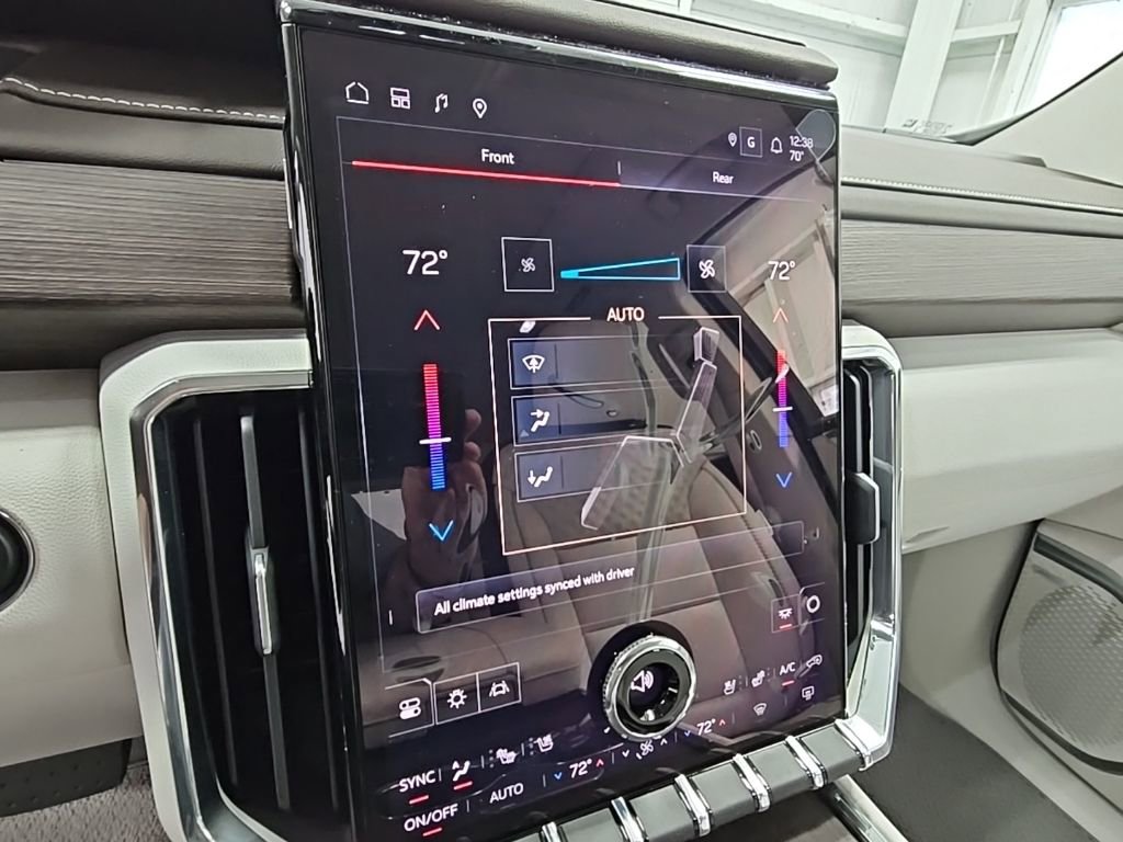 New 2026 GMC Acadia Denali w/ Super Cruise Package FWD image 14