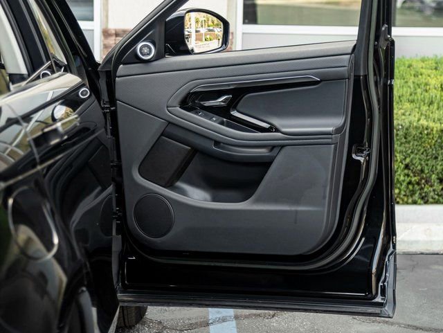 Used 2023 Land Rover Range Rover Evoque S image 24