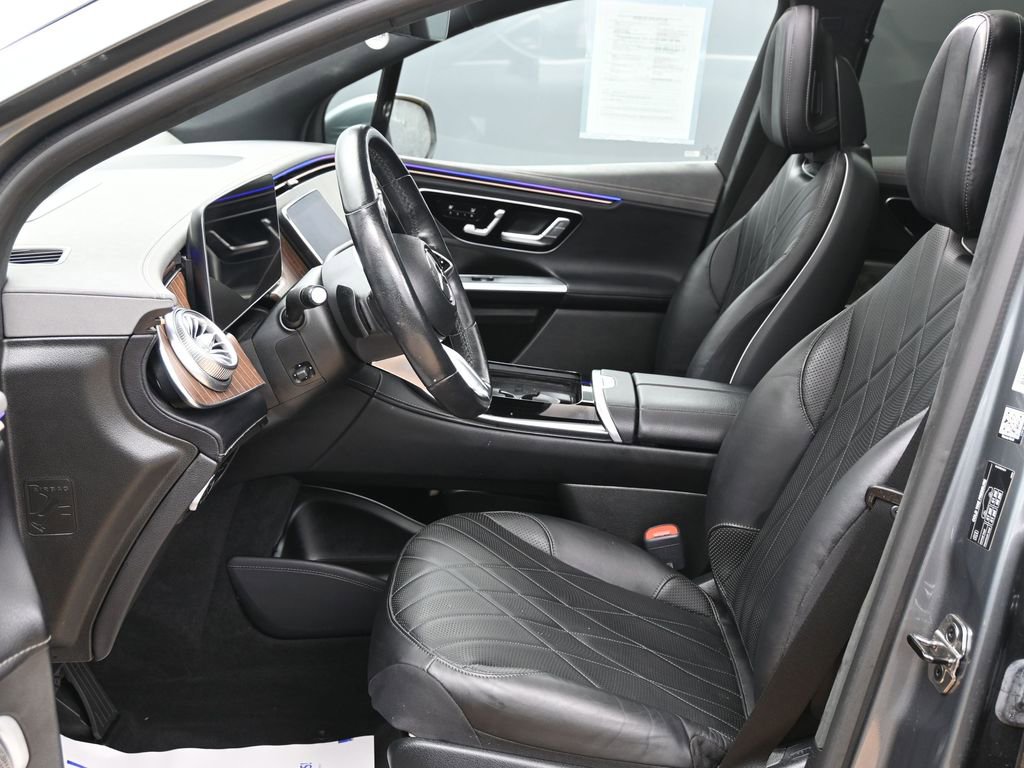 Used 2023 Mercedes-Benz EQE 500 4MATIC SUV image 16