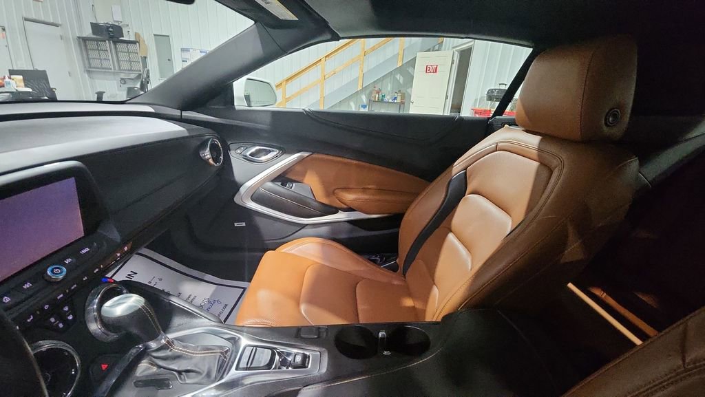 Used 2016 Chevrolet Camaro LT image 11