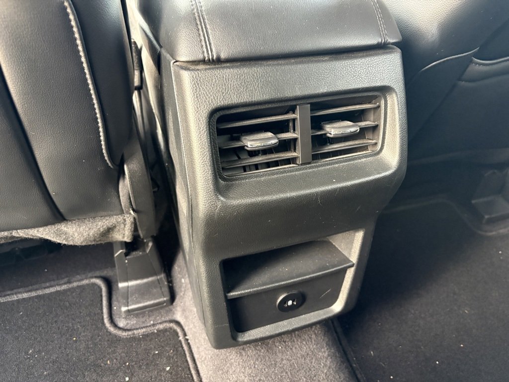 Used 2024 Ford Edge SEL image 22