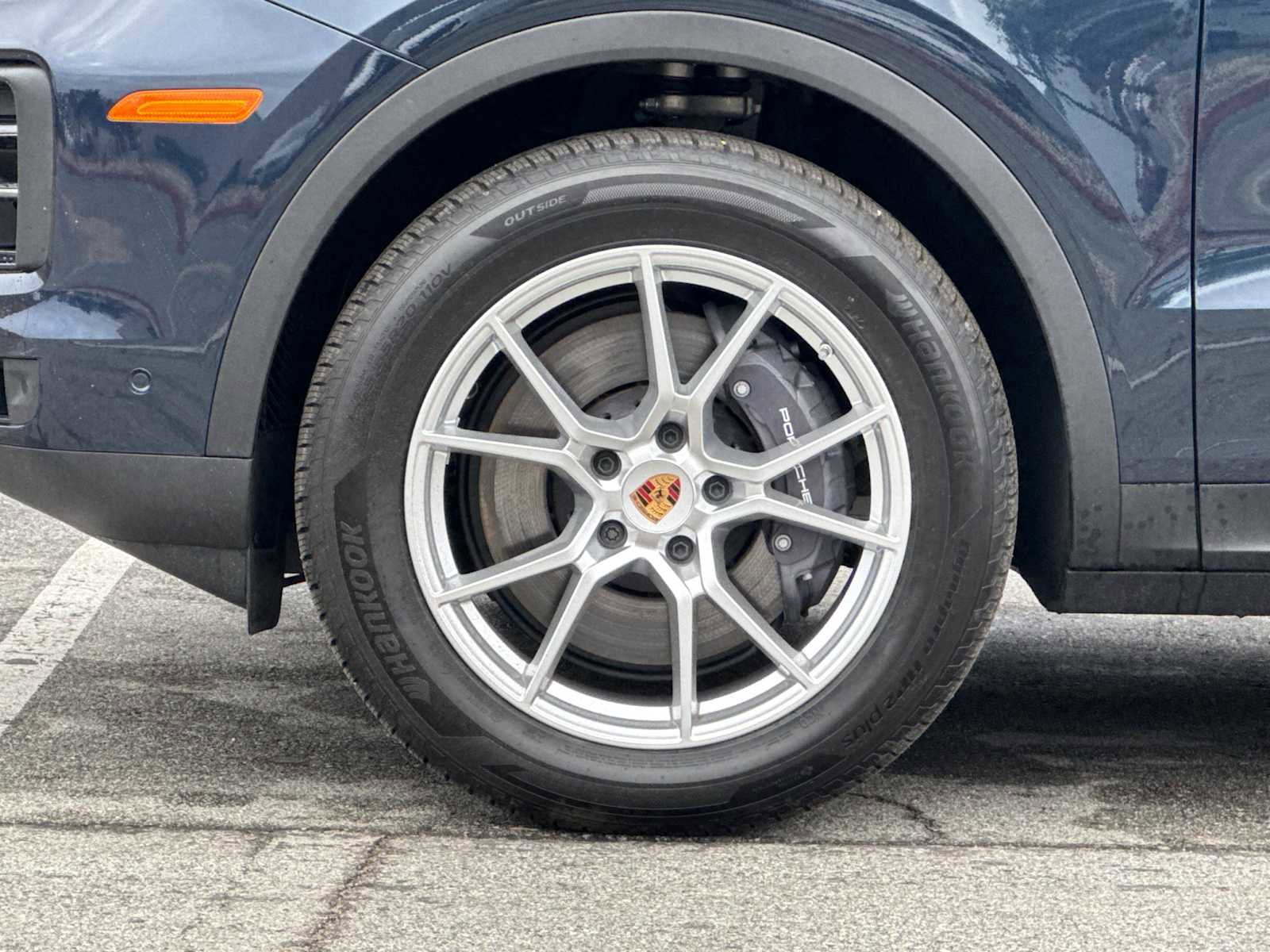 Certified 2025 Porsche Cayenne image 28