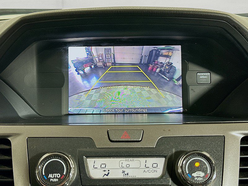 Used 2016 Honda Odyssey SE image 15