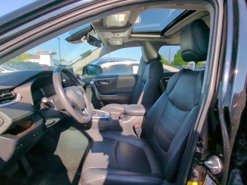 Used 2023 Toyota RAV4 Limited AWD/4WD image 6