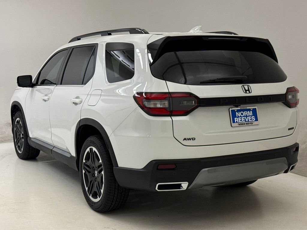 New 2026 Honda Pilot Touring image 7
