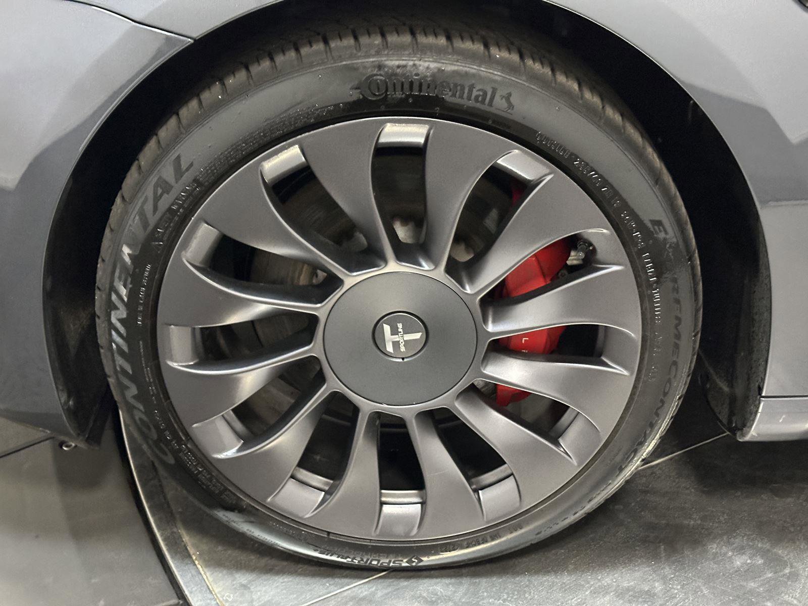 Used 2023 Tesla Model 3 Performance image 18