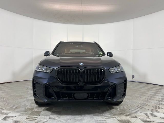 Certified 2024 BMW X5 xDrive40i w/ M Sport Package image 2