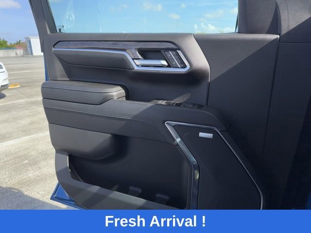 Used 2023 Chevrolet Silverado 1500 LTZ w/ Z71 Off-Road Package image 9