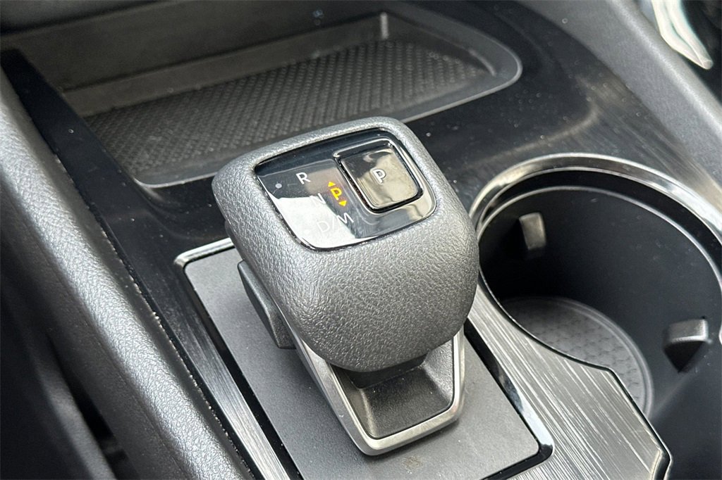 Used 2025 Nissan Rogue SV image 23