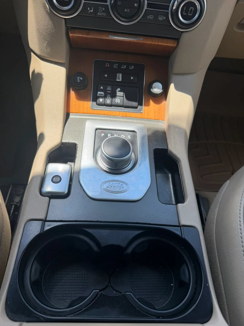Used 2016 Land Rover LR4 HSE AWD/4WD image 28