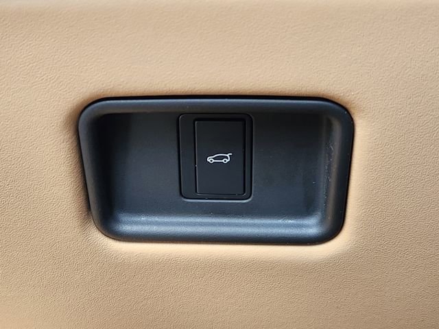 Used 2023 Land Rover Range Rover SE image 21