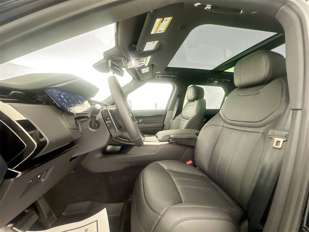 New 2025 Land Rover Range Rover Sport Dynamic SE image 19