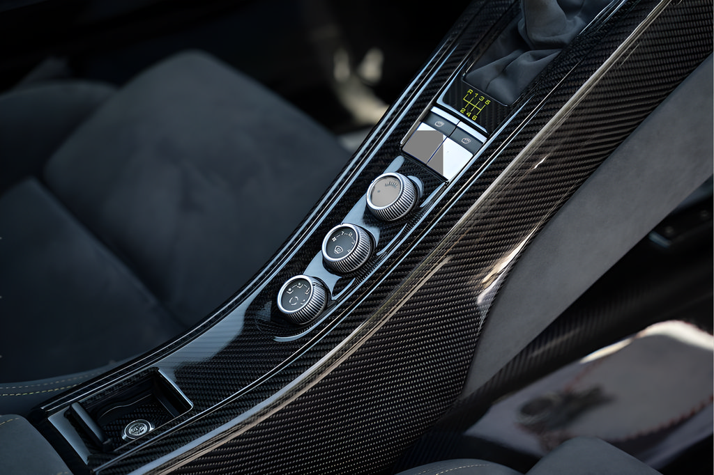 Used 2004 Porsche Carrera GT RWD image 33