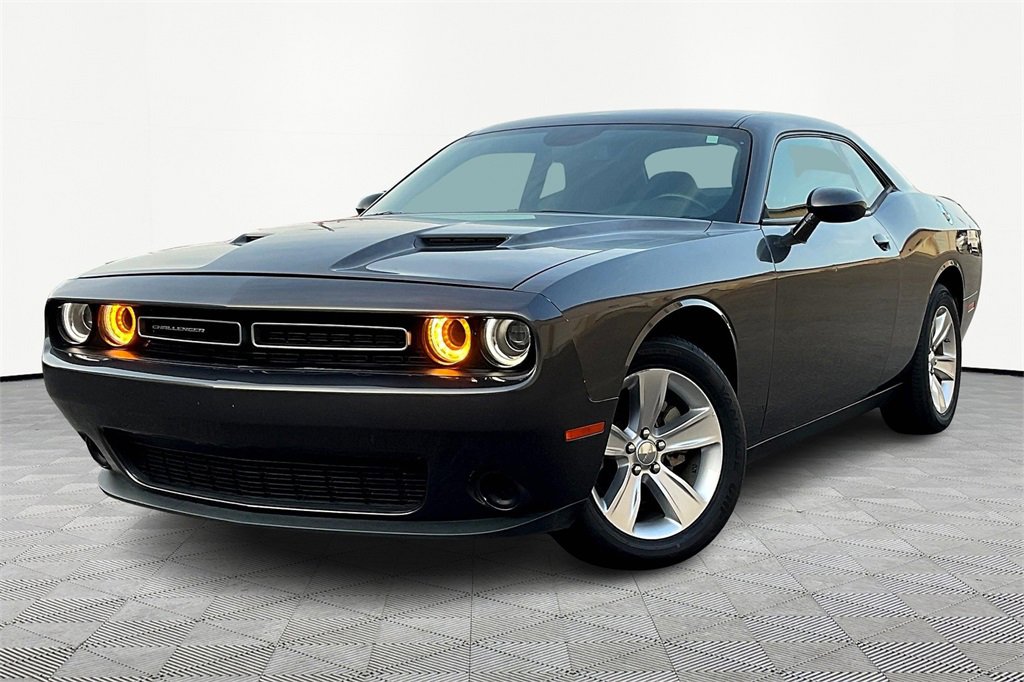 Certified 2023 Dodge Challenger SXT image 2