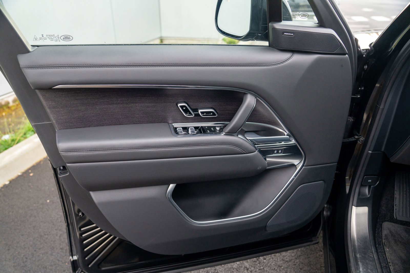 Used 2023 Land Rover Range Rover SE image 10