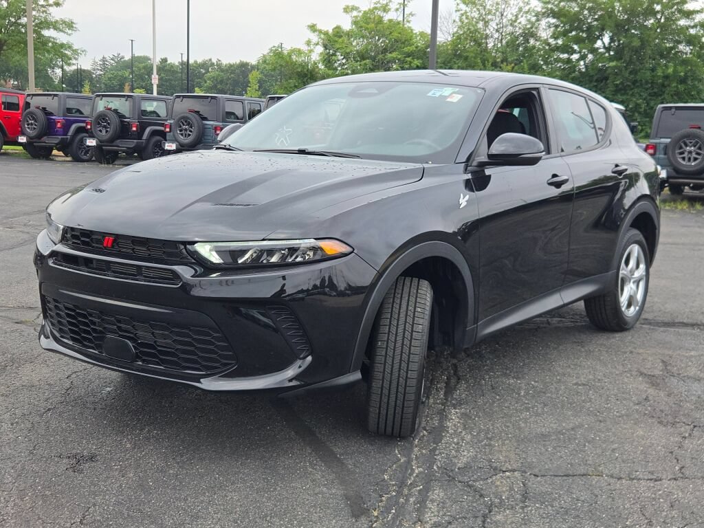 Used 2024 Dodge Hornet GT AWD/4WD image 14