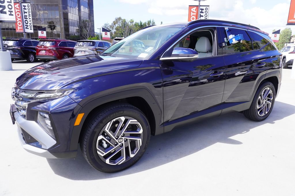 Used 2025 Hyundai Tucson Limited image 4