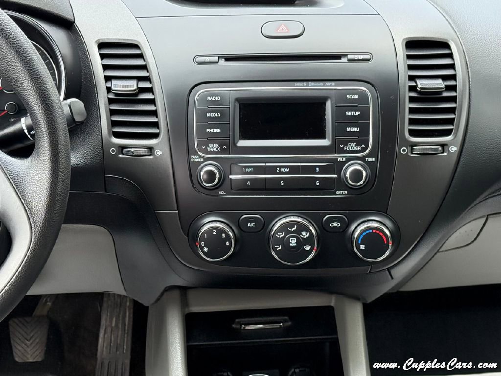 Used 2015 Kia Forte LX image 18