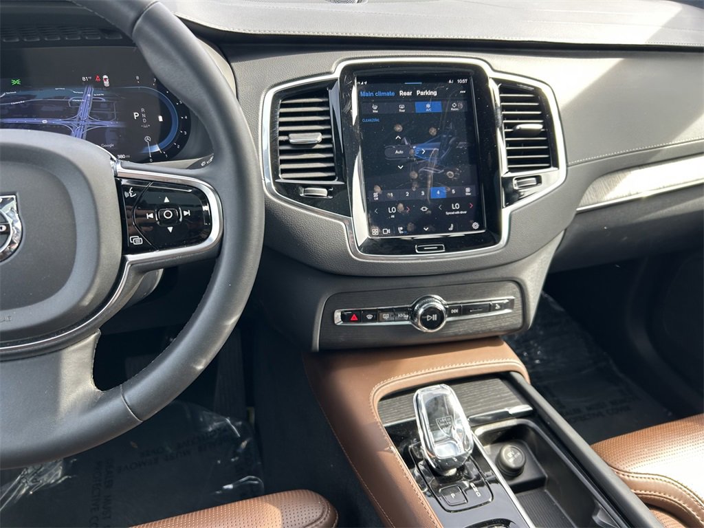 Used 2024 Volvo XC90 B6 Ultimate w/ Lounge Package image 22