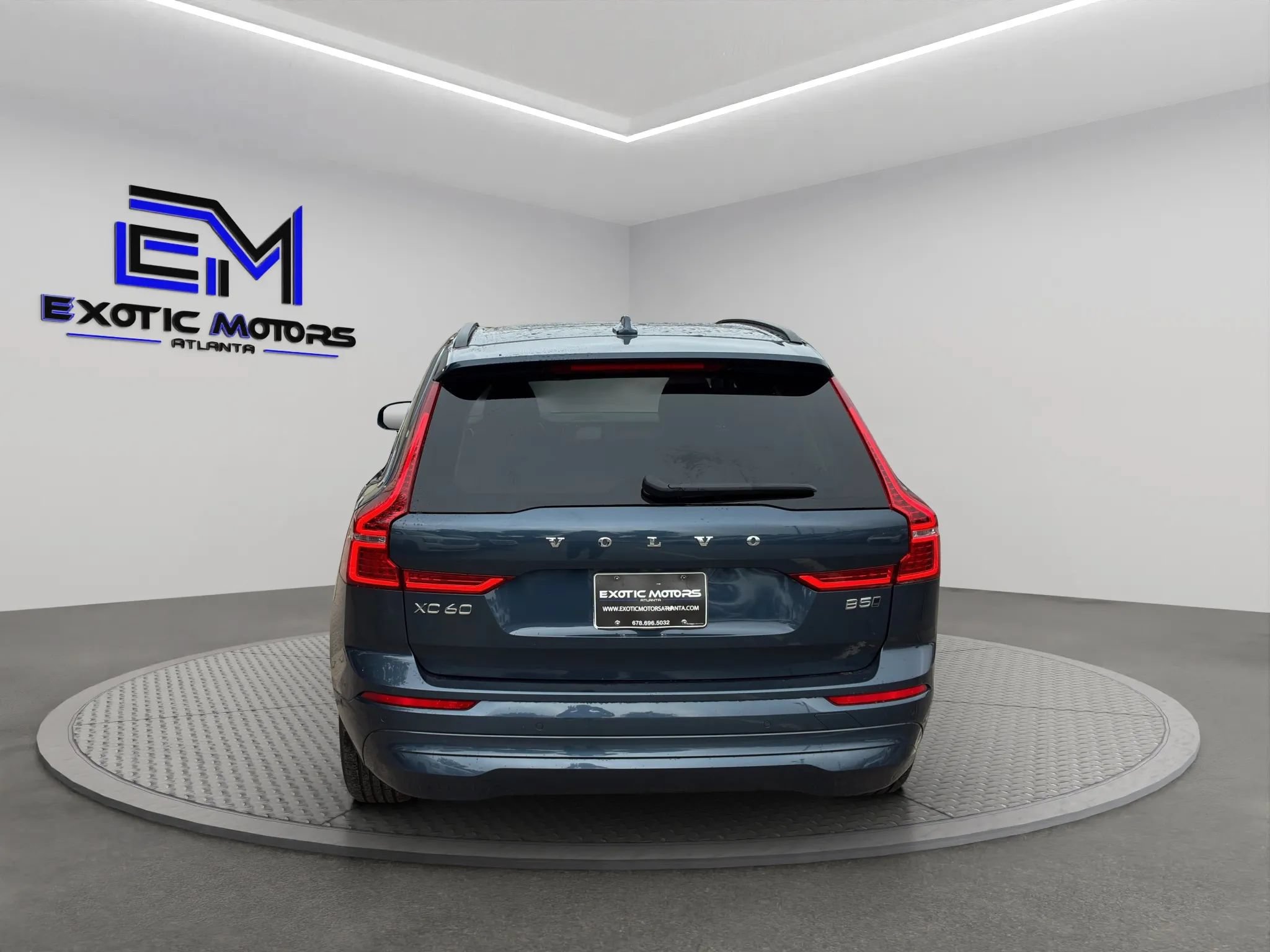 Used 2022 Volvo XC60 B5 Momentum AWD/4WD image 4