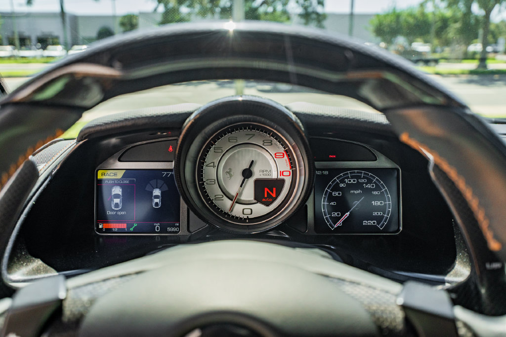 Used 2019 Ferrari 812 Superfast RWD image 23